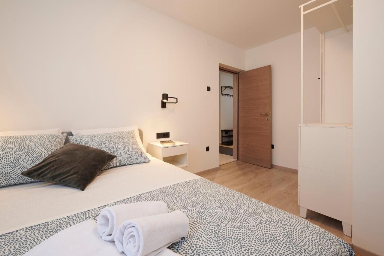 Miro - Center Of Apartment